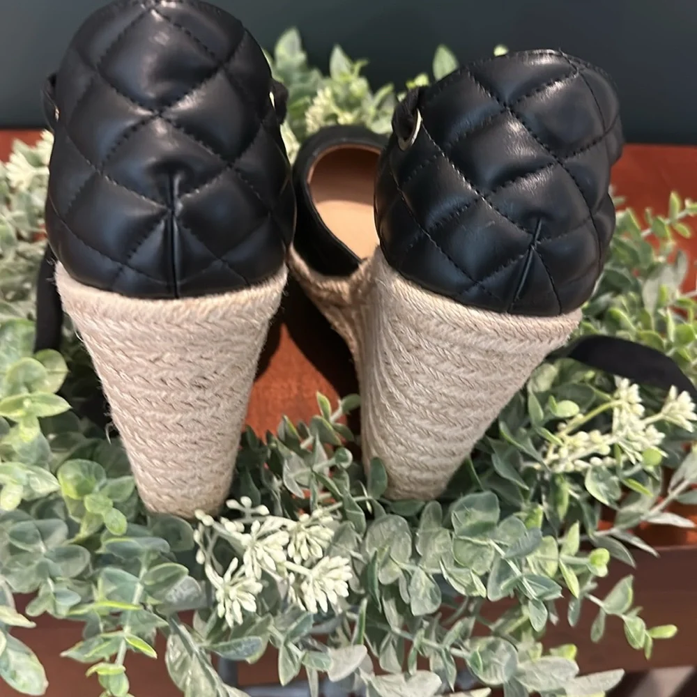 ShoeDazzle Skya Quilted Espadrille Wedge Black Platform Shoes. Size 7.5